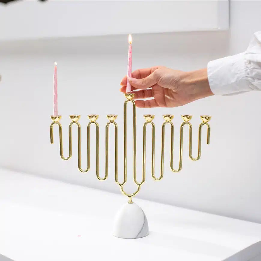 Anna NY Coluna Menorah image 1