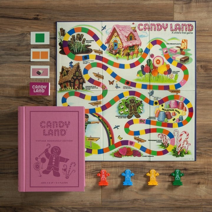 Candy Land Bookshelf Game image 1